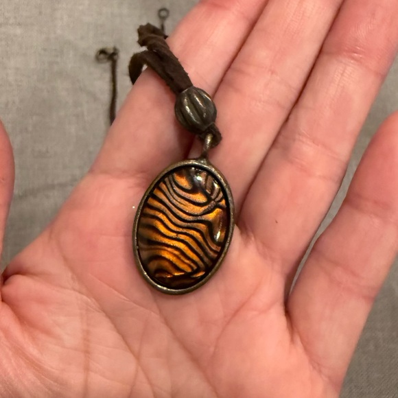 VINTAGE Tiger Eye Pendant - Picture 4 of 6